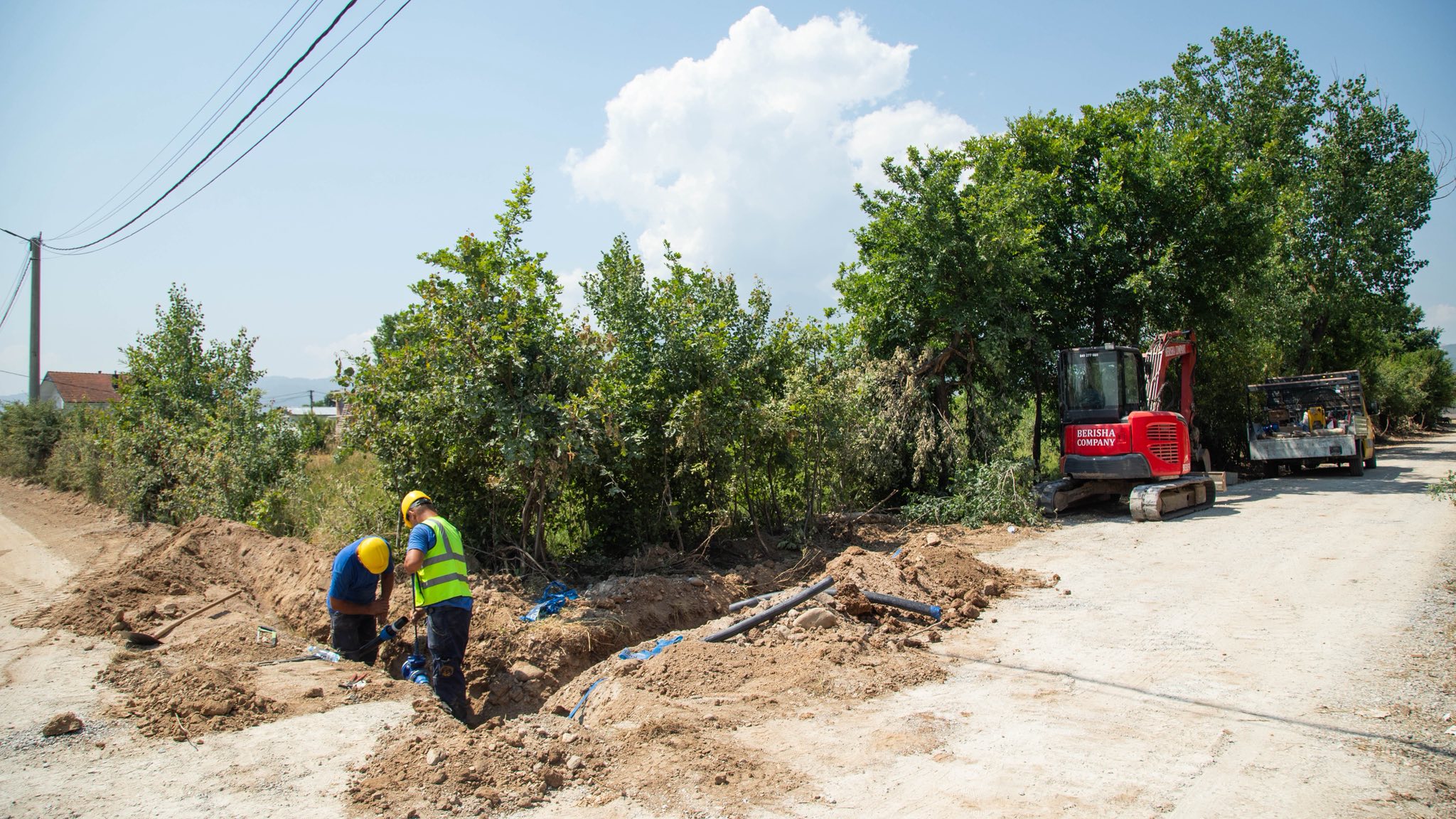 Filluam punimet për rregullimin e ujësjellësit në fshatin Rakajprojekt ky që përfshin gjithë fshatin me sistem të ujësjellësit