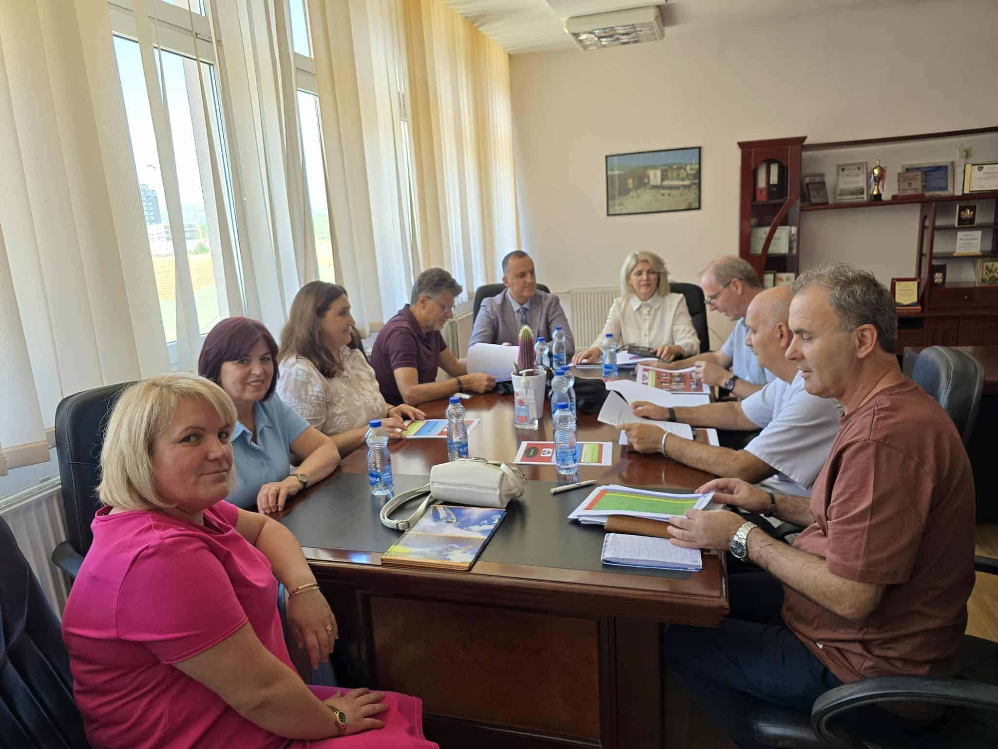 QKMF-Ferizaj dhe AQH diskutojnë zbatimin e projekteve dhe sfidat për përmirësimin e shërbimeve shëndetësore