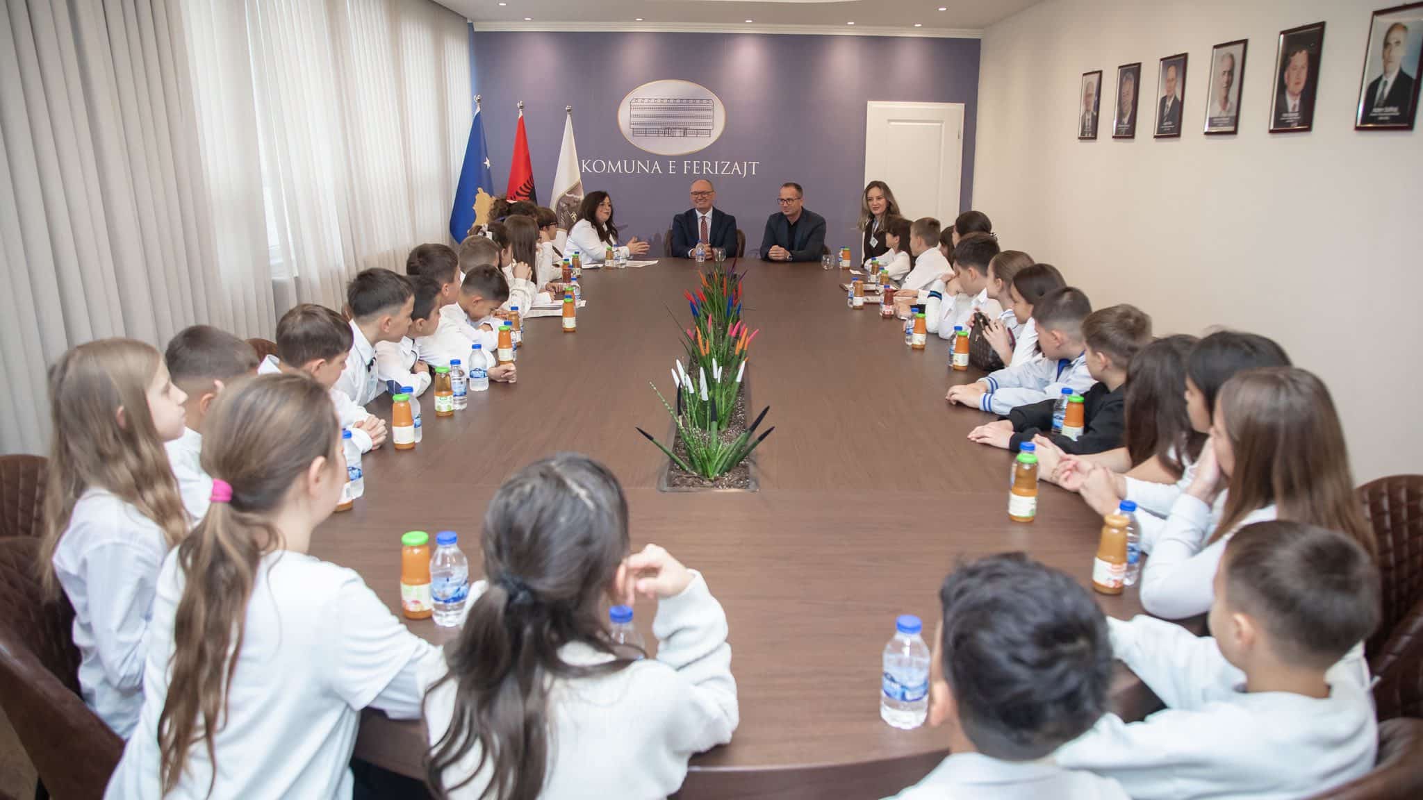 Kryetari Aliu në takim frymëzues me nxënësit e shkollës “Dy Dëshmorët”